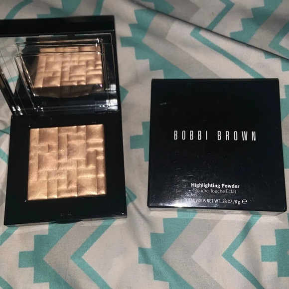 Bobbi Brown highlighter in moon glow NIB - Picture 1 of 1